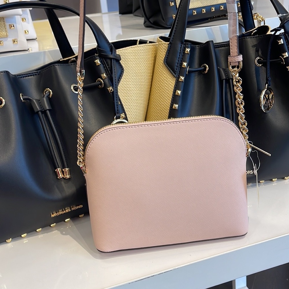 MICHAEL KORS
Jet Set Travel Medium Dome Crossbody Bag
Powder Blush 
NWT - Picture 15 of 16
